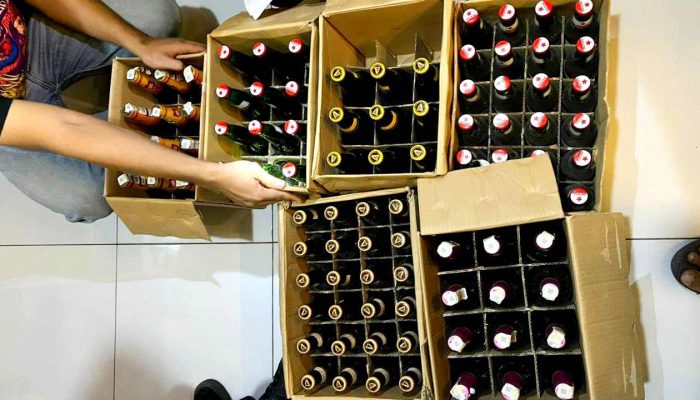 Outlet, Permukiman, hingga Pinggir Jalan Disasar, Polres Bantul Sita 216 Botol Miras