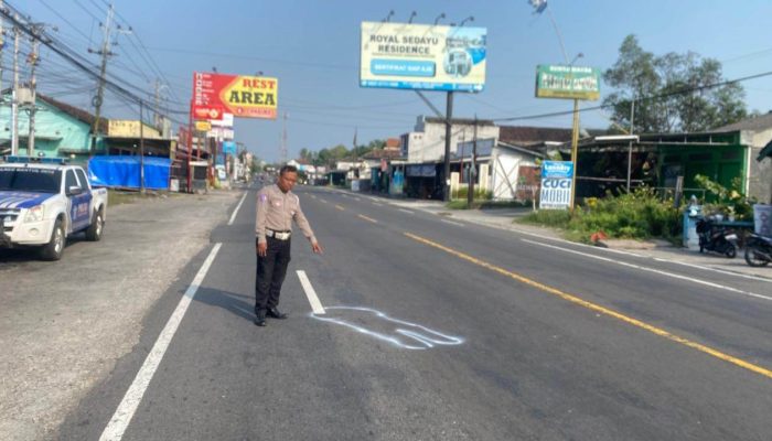 Seorang Lansia Tewas Ditabrak Yamaha Aerox Saat Menyeberang Jalan di Sedayu