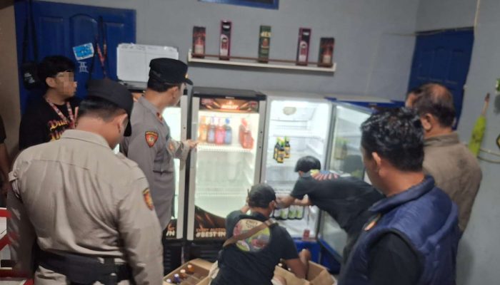 Tindak Lanjuti Laporan Warga, Polres Bantul Sita 249 Botol Miras Ilegal