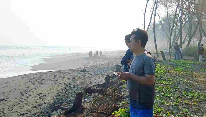 Ombak Seret Anak 8 Tahun di Pantai Goa Cemara Bantul, Tim SAR Lakukan Pencarian
