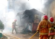 Lupa Matikan Tungku, Gerobak Jualan Bensin dan Rokok Terbakar