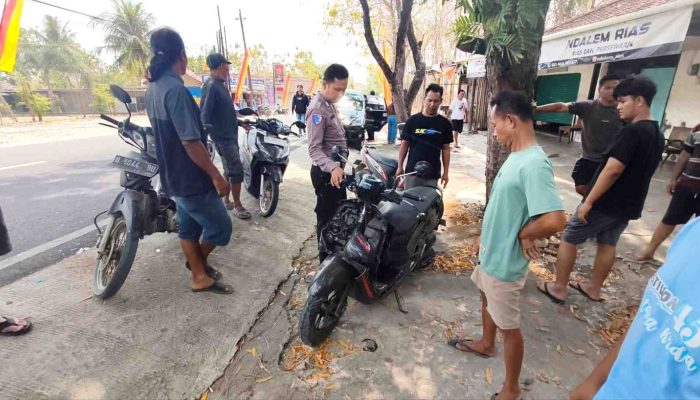 Motor Masuk Jalur Lawan di Jalan Wonosari-Baron, Tabrak Toyota Kijang
