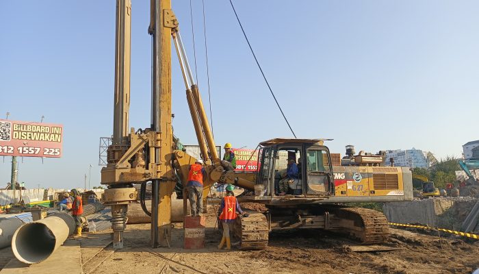 DPRD RI Tinjau Proyek Jembatan Kewek. Kejar Target Beroperasi Sebelum  Perayaan Nataru