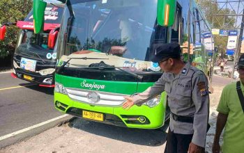 Motor Tabrak Bagasi Bus di Jalan Jogja-Wonosari, Pengendara Dilarikan ke Rumah Sakit