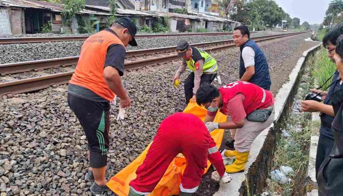 Masinis Sudah Bunyikan Peringatan, Pria 21 Tahun Tertemper Kereta Api di Bantul
